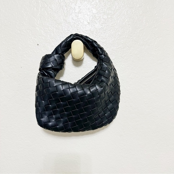 Urban expressions Mini Jodie Bag black faux leather braided - Picture 9 of 11